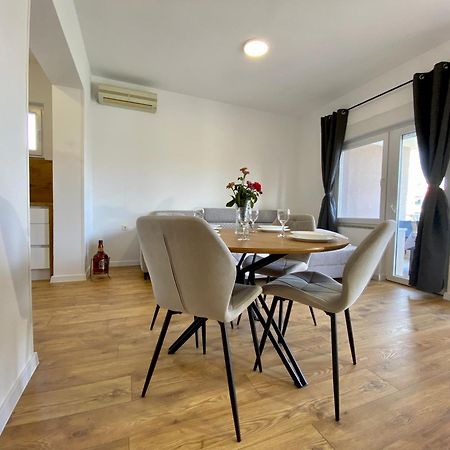 West Apartments زادار المظهر الخارجي الصورة