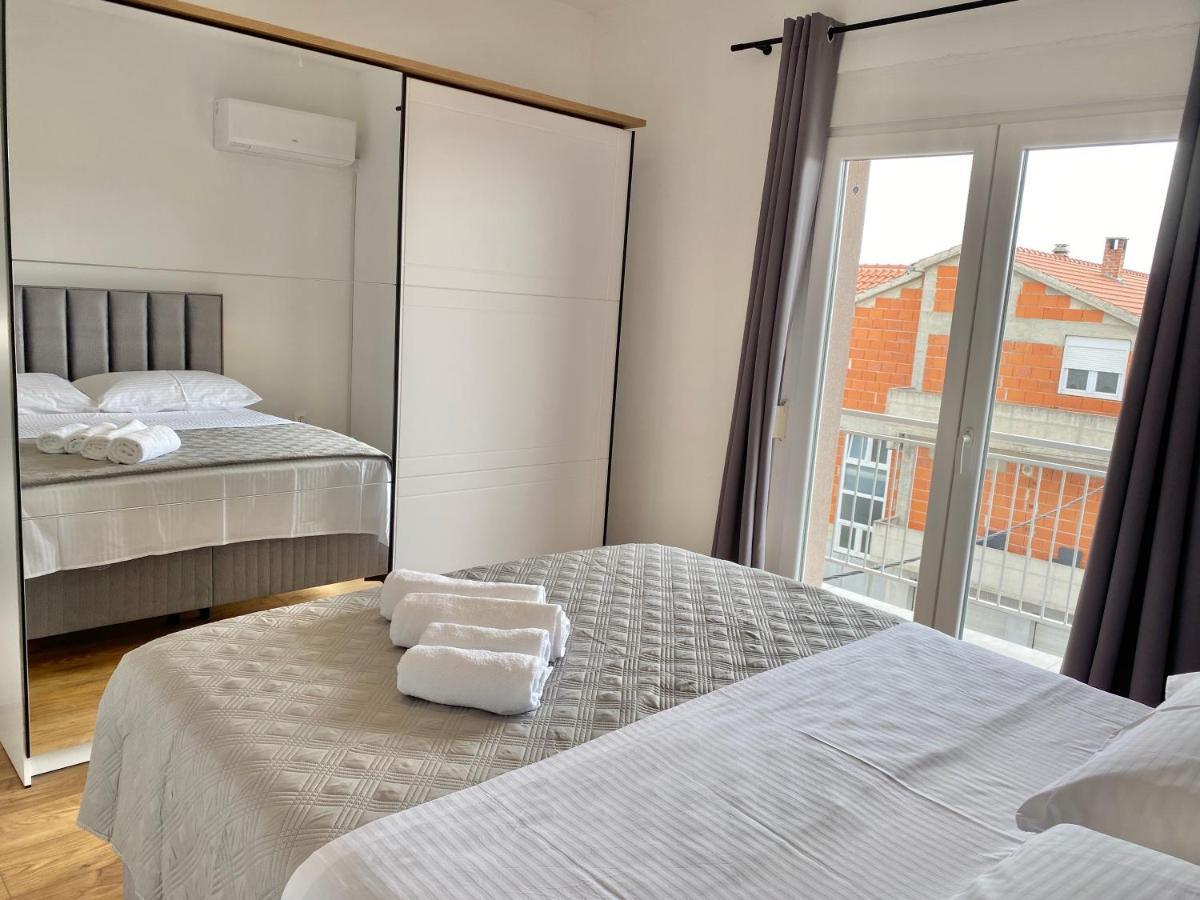 West Apartments زادار المظهر الخارجي الصورة