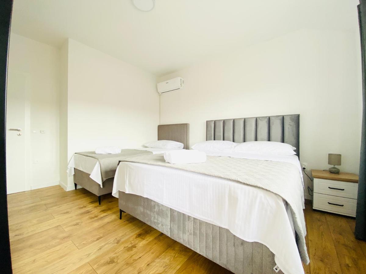 West Apartments زادار المظهر الخارجي الصورة