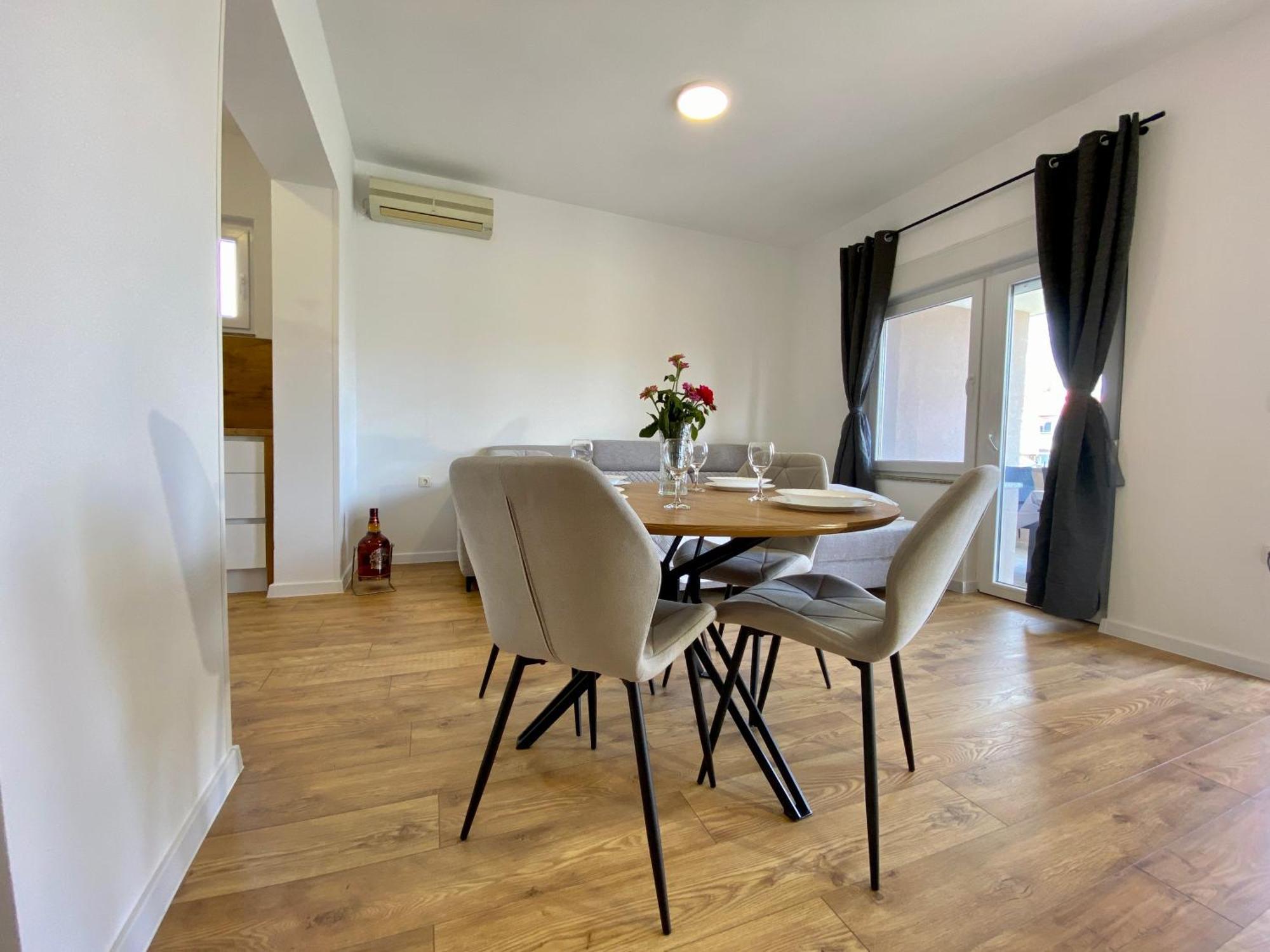 West Apartments زادار المظهر الخارجي الصورة