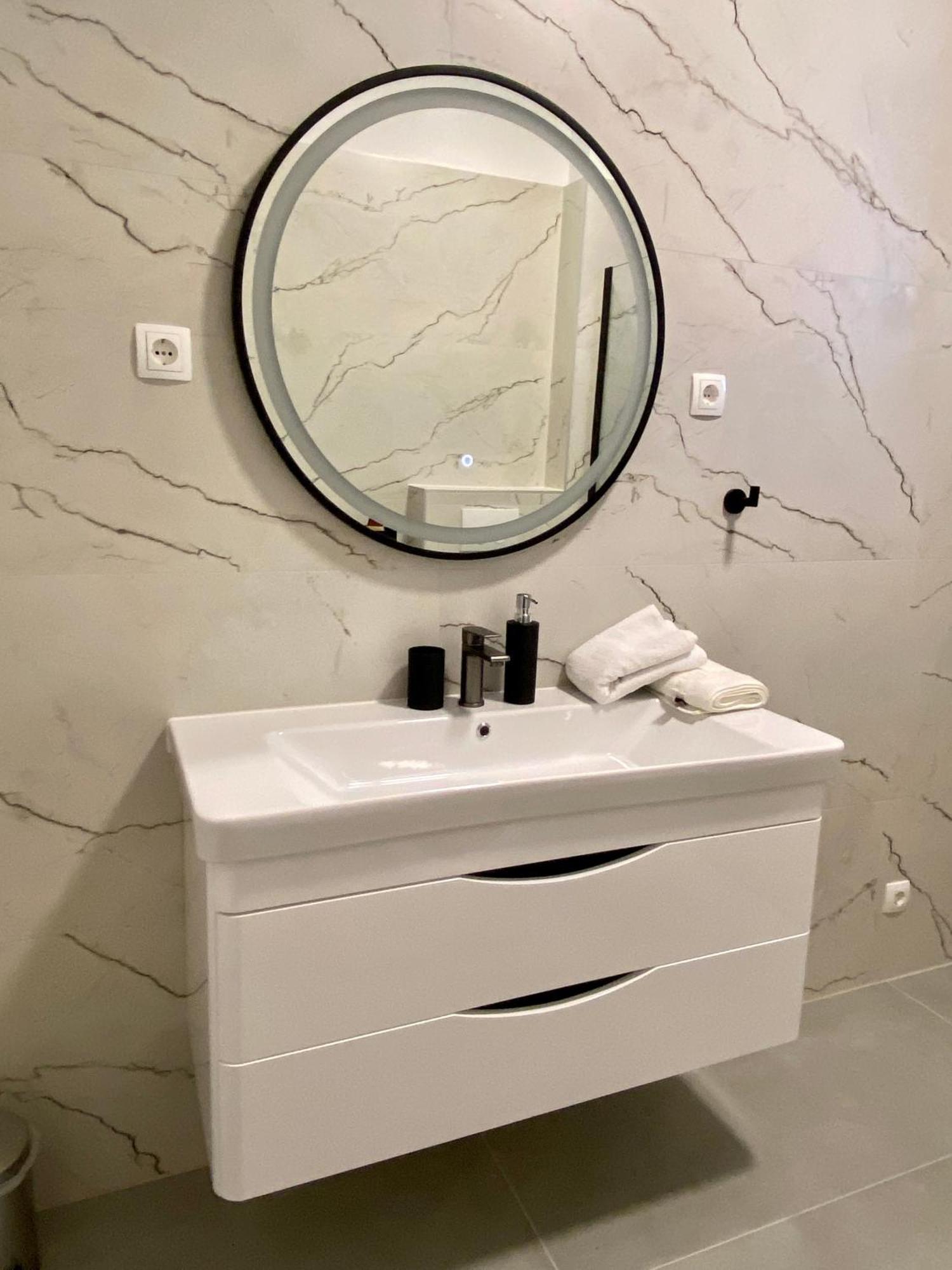 West Apartments زادار المظهر الخارجي الصورة