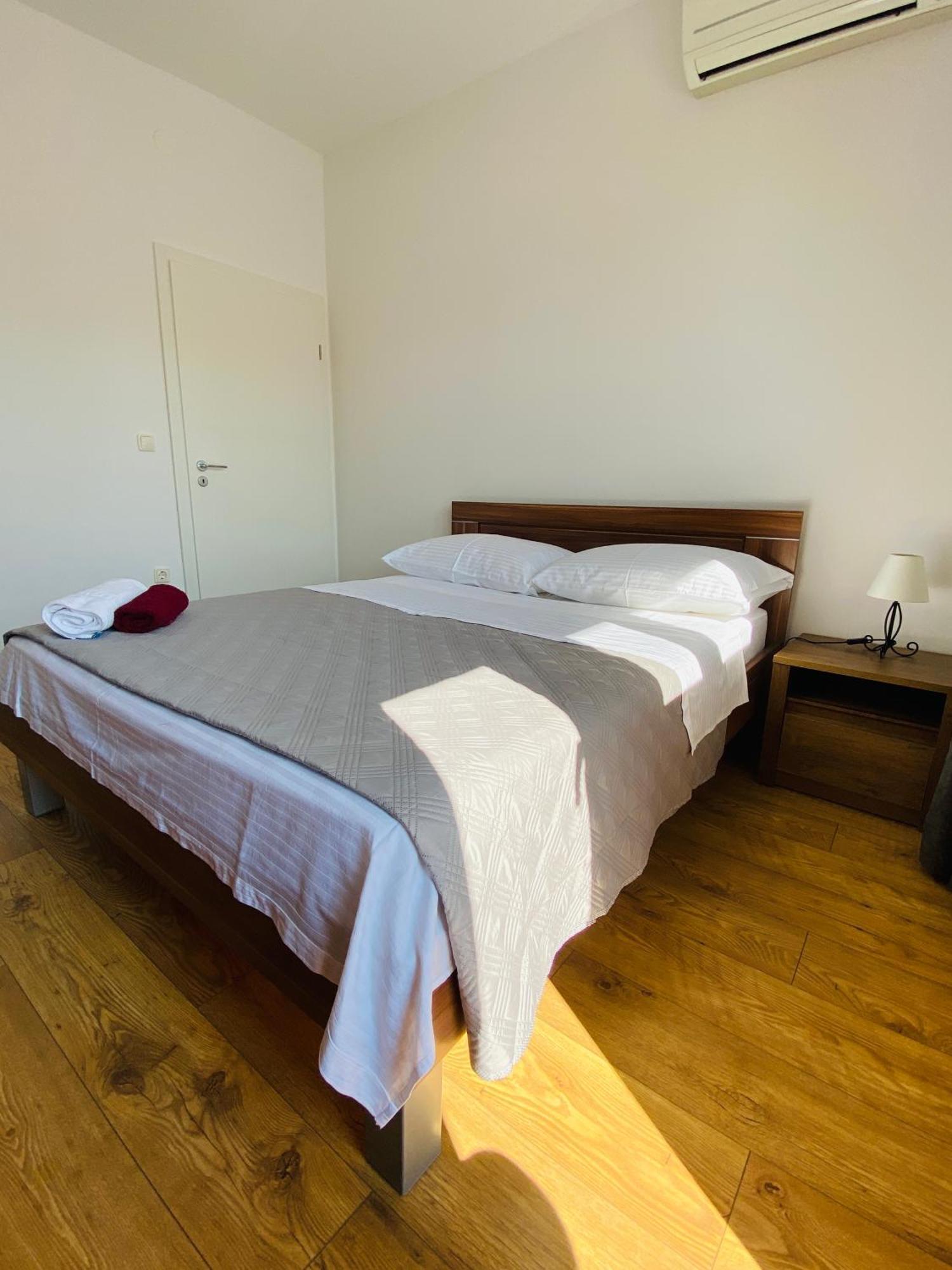 West Apartments زادار المظهر الخارجي الصورة