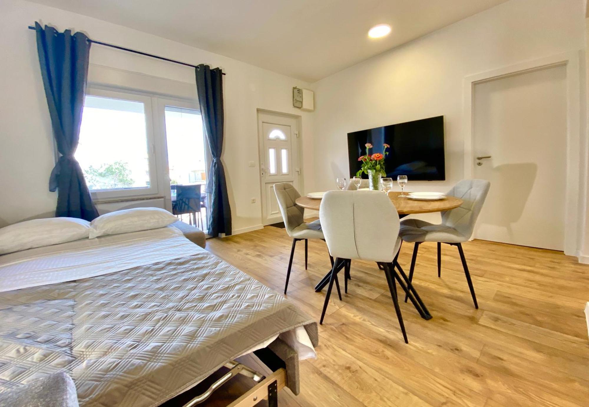 West Apartments زادار المظهر الخارجي الصورة