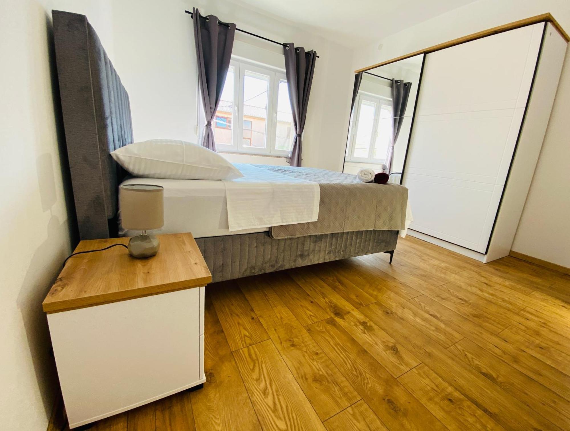 West Apartments زادار المظهر الخارجي الصورة