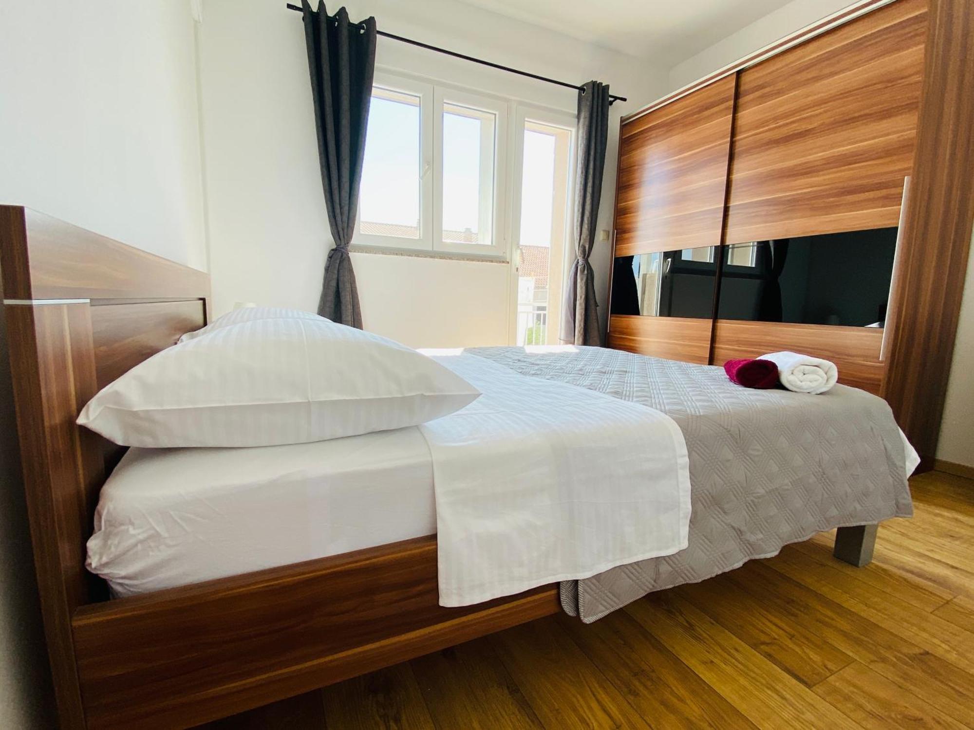West Apartments زادار المظهر الخارجي الصورة