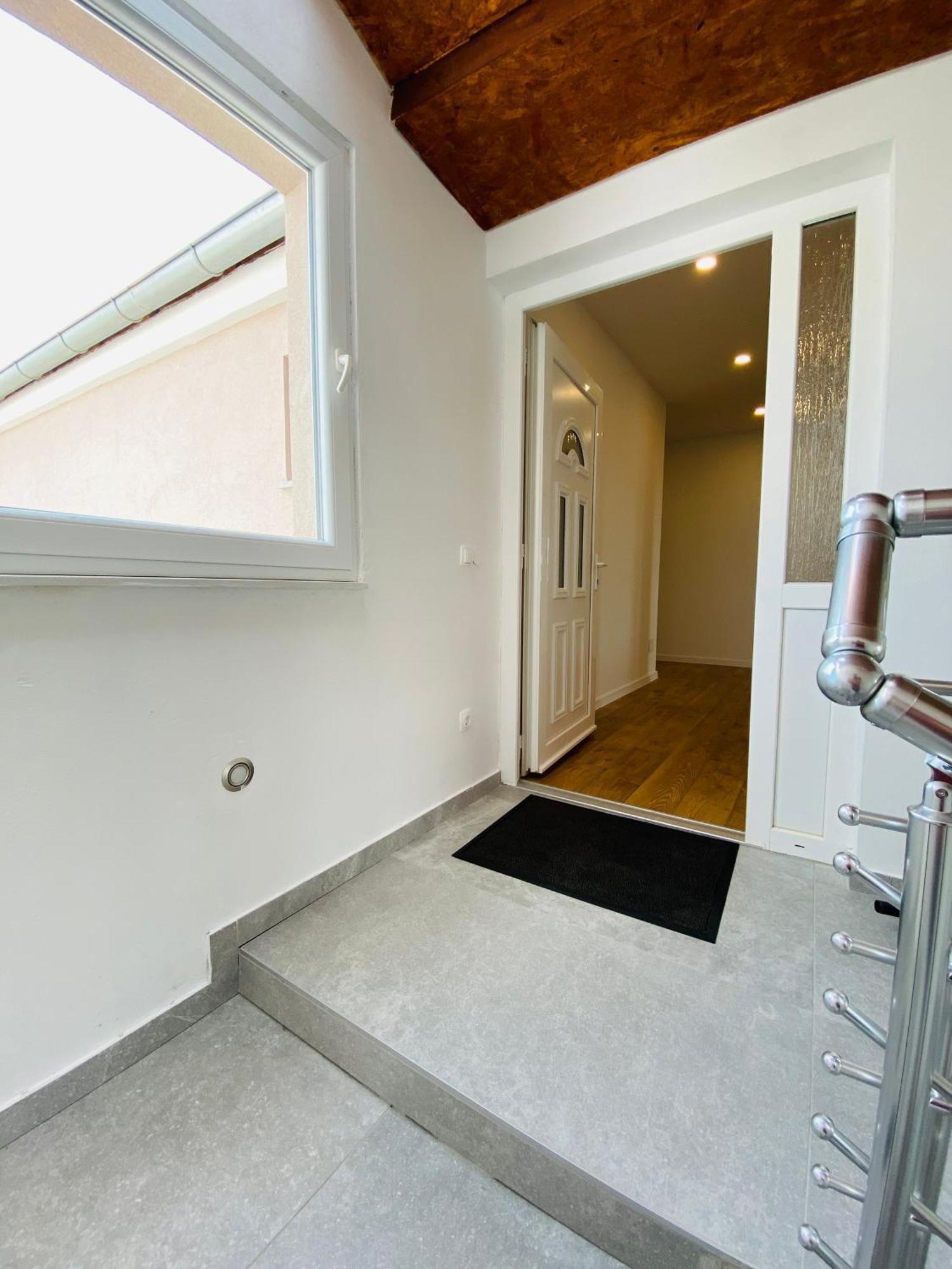 West Apartments زادار المظهر الخارجي الصورة