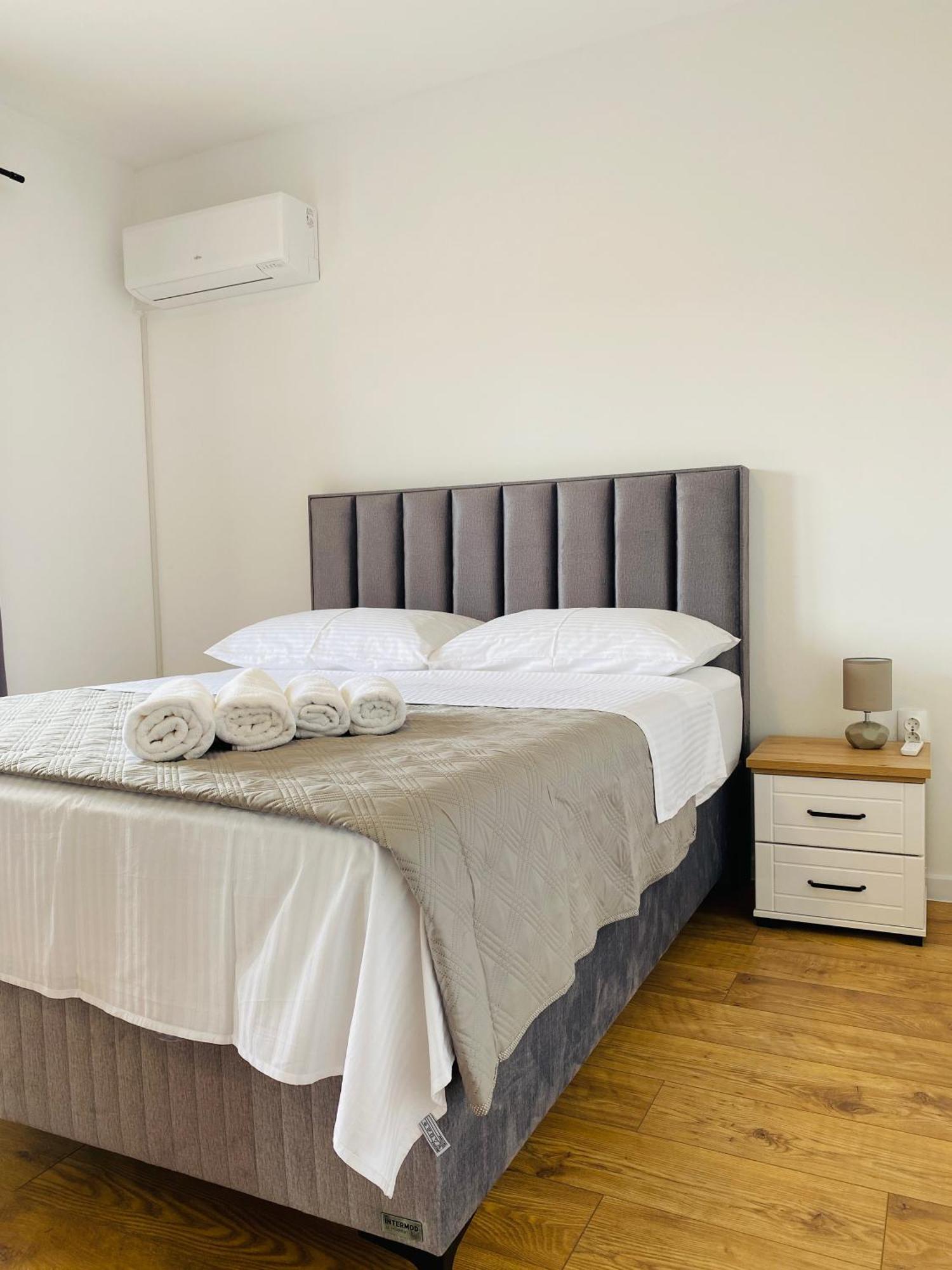 West Apartments زادار المظهر الخارجي الصورة